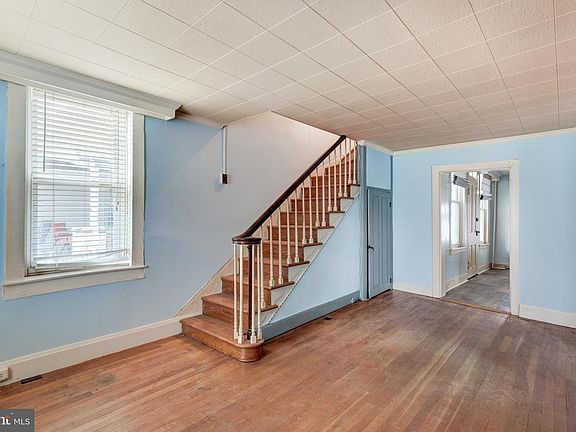 3rd image of 3221 Main St