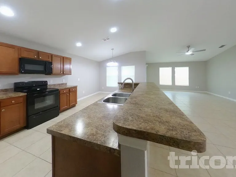 703 Bainbridge Loop — Photo 6