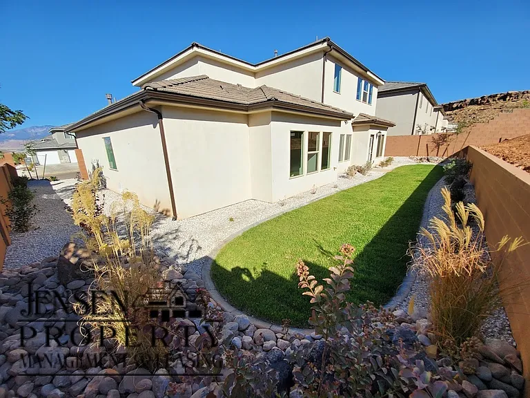 3294 E Tanoak Dr — Photo 26