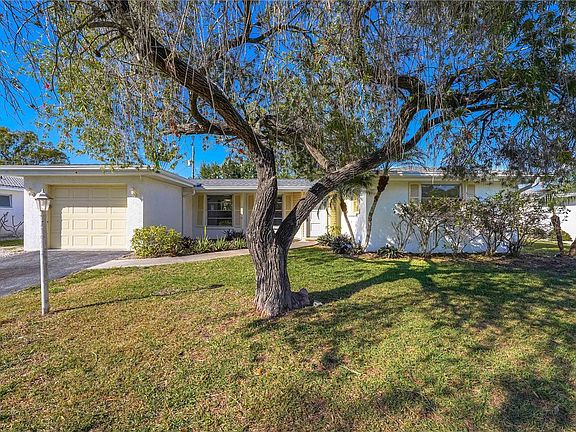 2nd image of 3133 Regatta Cir
