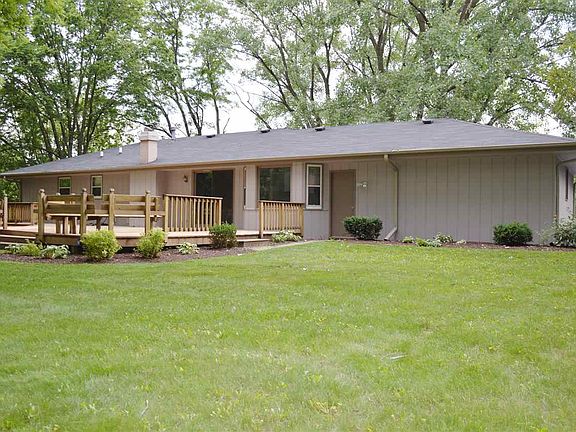 3rd image of 10803 Bayberry Dr