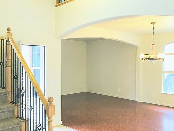 5th image of 9721 McKenna Dr