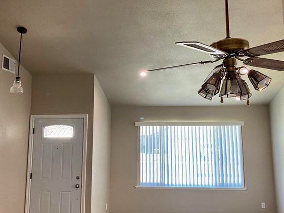 5th image of 6732 Burke Ct