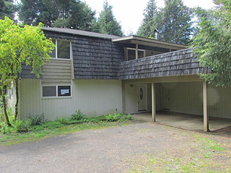 1st image of 320 SE Evergreen Dr