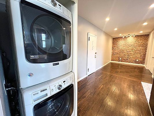 2nd image of 2290 Andrews Ave APT 4C