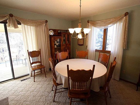 5th image of 802 Arrowhead Dr