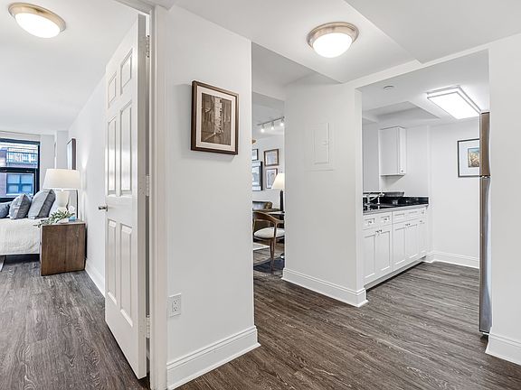 3rd image of 455 N End Ave APT 1115