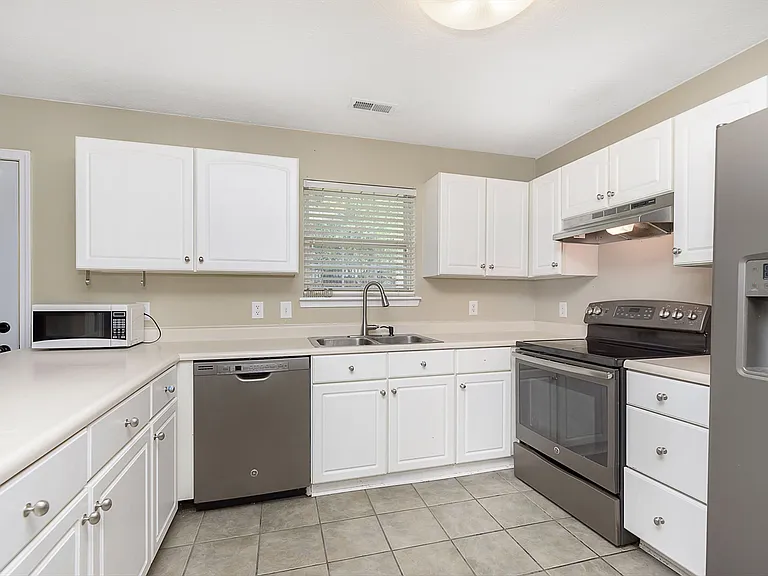 14968 Mia Dr — Photo 10
