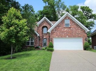 7105 Welchire Falls Dr, Louisville, KY 40228