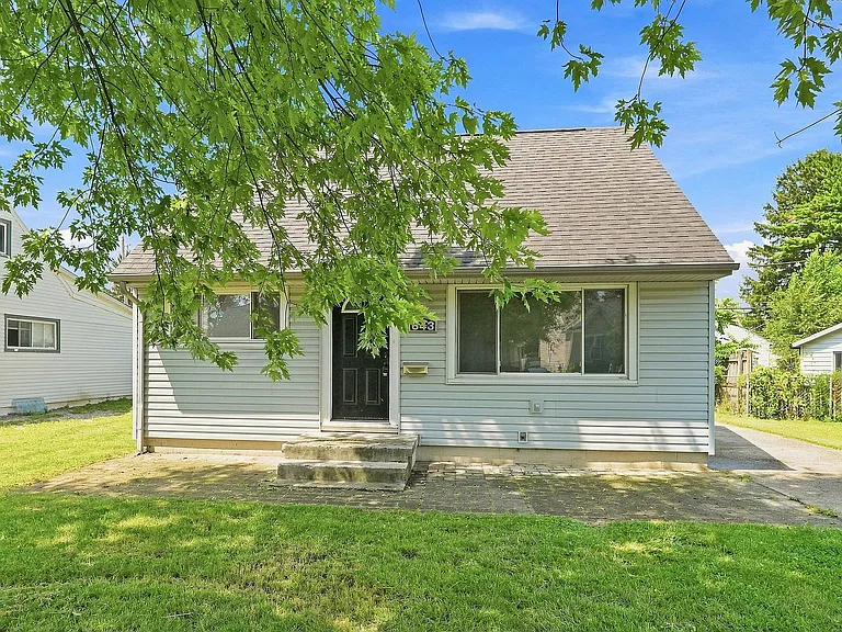 643 Westphal Ave — Photo 1