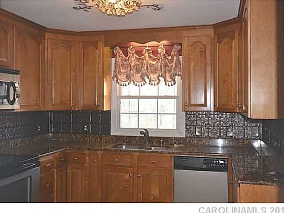 5th image of 119 Appaloosa Ln