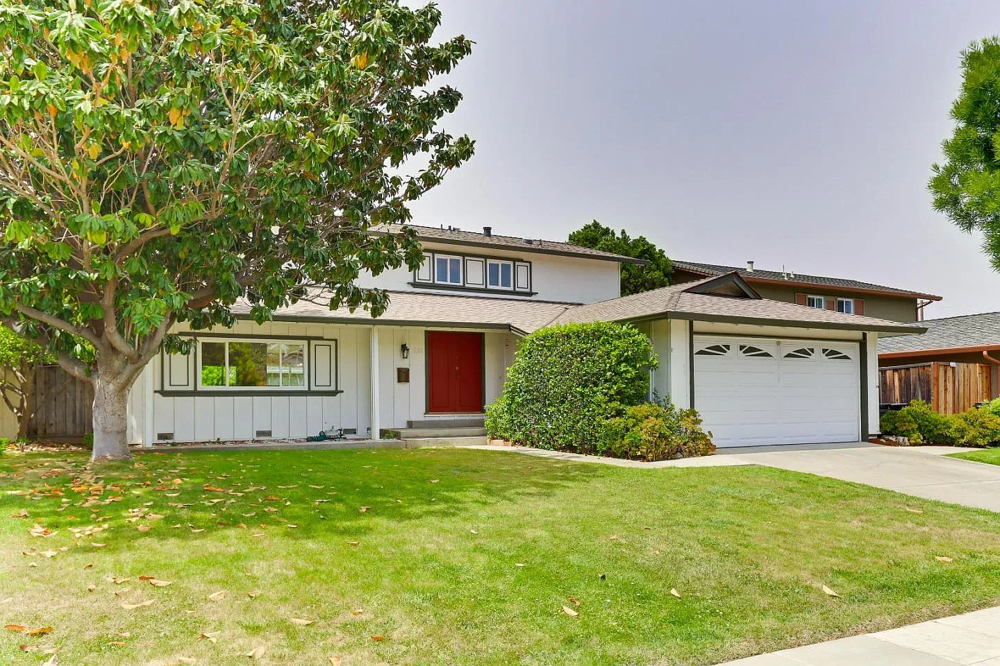 1581 Blackhawk Dr photo 1