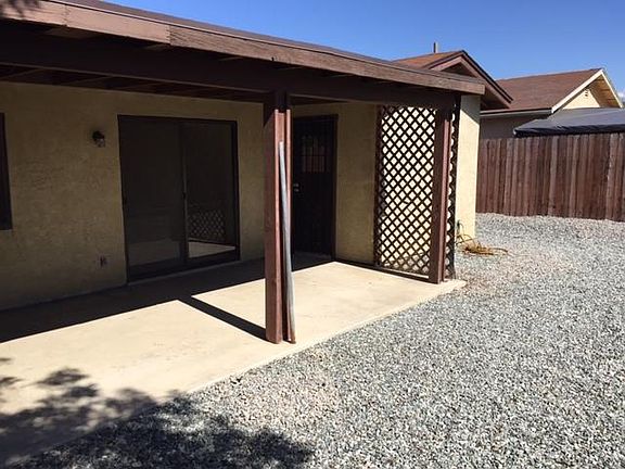 2nd image of 1905 Pueblo Dr