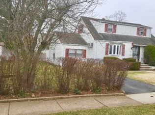 75 Andover Ave, Dumont, NJ 07628