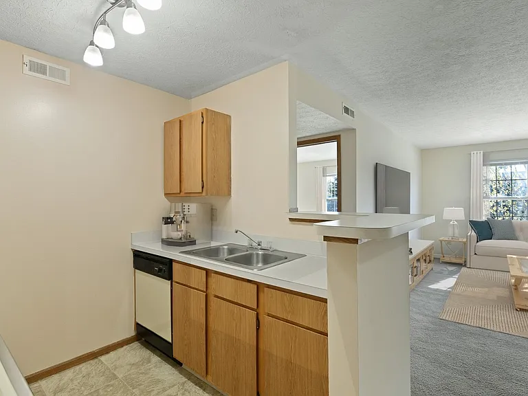 Waterford Pointe — Photo 18