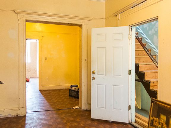 3rd image of 438 Marion St APT 3