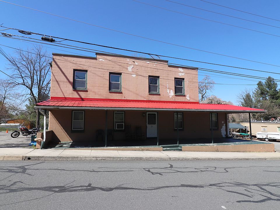 1st image of 35 E Queen St APT 2
