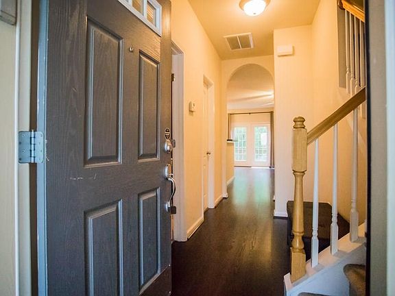 4th image of 2669 Cedar Dr