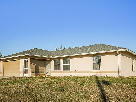 3rd image of 2123 NE 4th Pl
