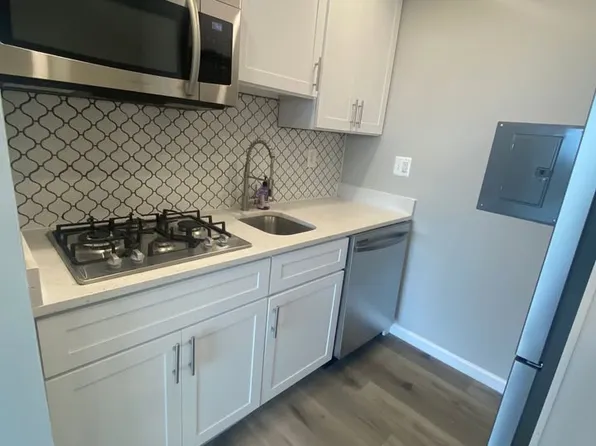 1225 Martha Custis Dr, Alexandria, VA