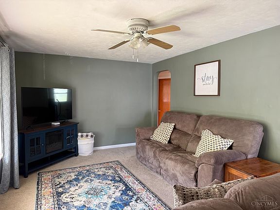 2nd image of 5418 Delhi Rd