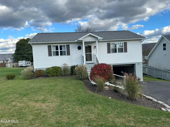 1816 N 11th Ave, Altoona, PA 16601