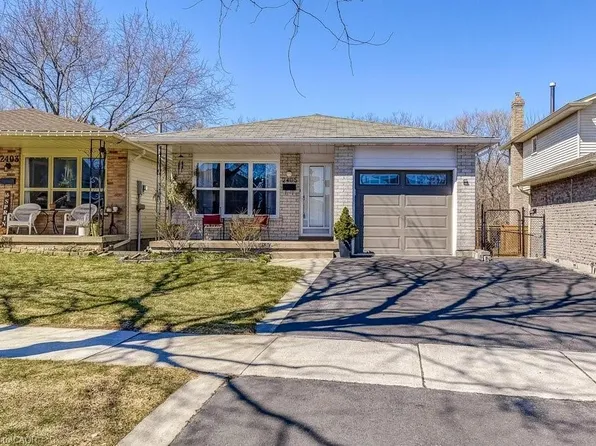 2405 Malcolm Cres, Burlington, ON L7P 3Y5