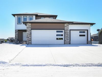2427 Harbor Ln, West Fargo, ND, 58078