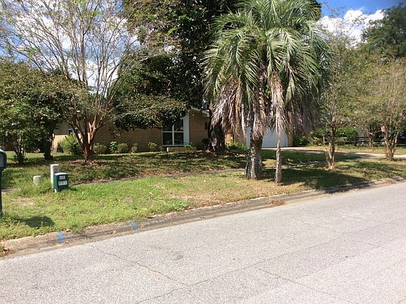 2nd image of 605 Merioneth Dr