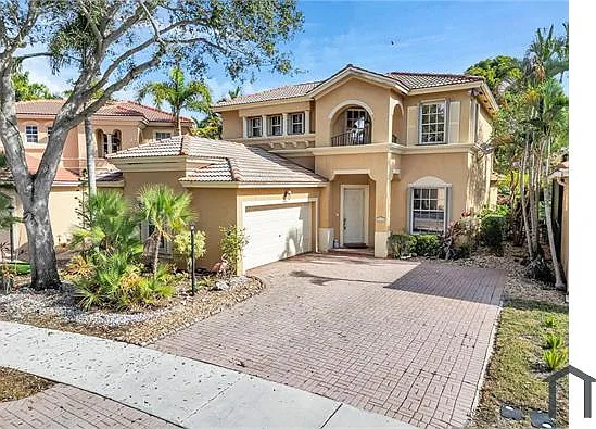 4 bed, 2500 sqft, $5,500 — Photo 2
