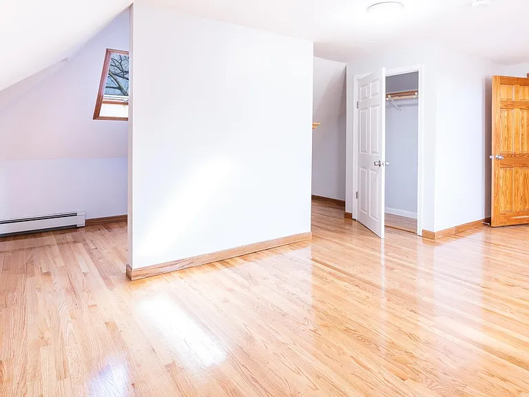 86 Brook St #3 — Photo 9
