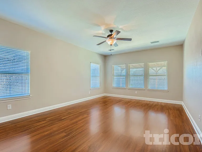409 Montgomery Ave — Photo 14