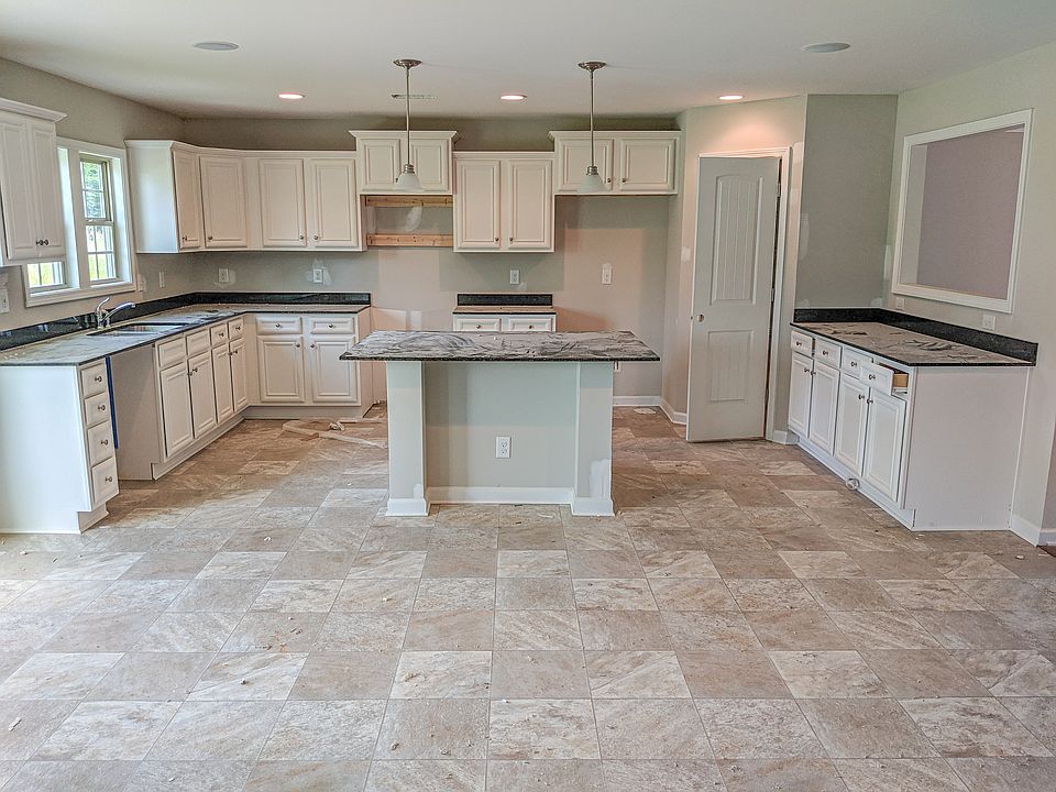 2nd image of 213 Elsoma Dr