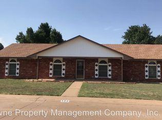 132 N Rimrock Rd, Enid, OK 73703