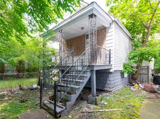 8453 S Escanaba Ave, Chicago, IL 60617