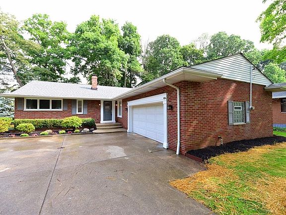 2nd image of 22030 Hilliard Blvd