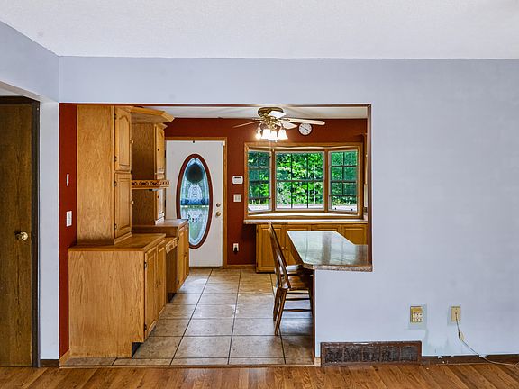 5th image of 3323 Worden Rd
