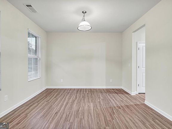 5th image of 30 Rivulet Dr