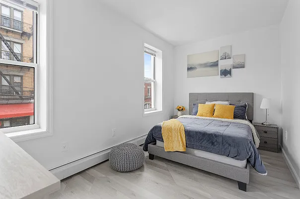 Rented by E Realty International Corp | media 20