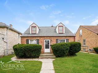 5417 W Keefe Ave, Milwaukee, WI 53216