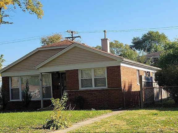 2nd image of 14701 Edbrooke Ave