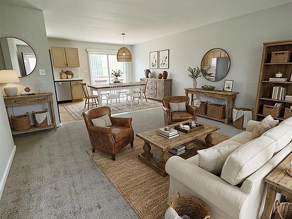 4th image of 2634 Lake Rd N