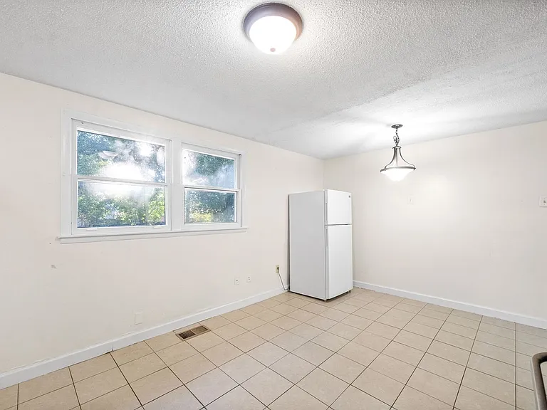 1509 Nichols Dr — Photo 12