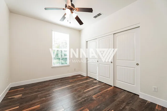 3217 Village Center Dr — Photo 12