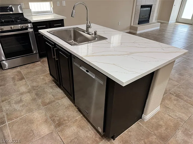6197 Glimmering Light Ave — Photo 10