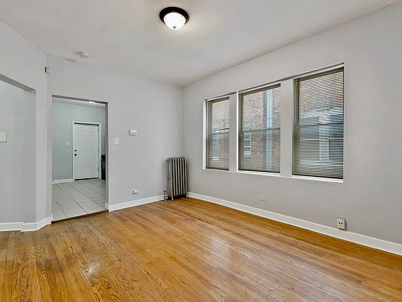 4th image of 7204 S Cornell Ave #1