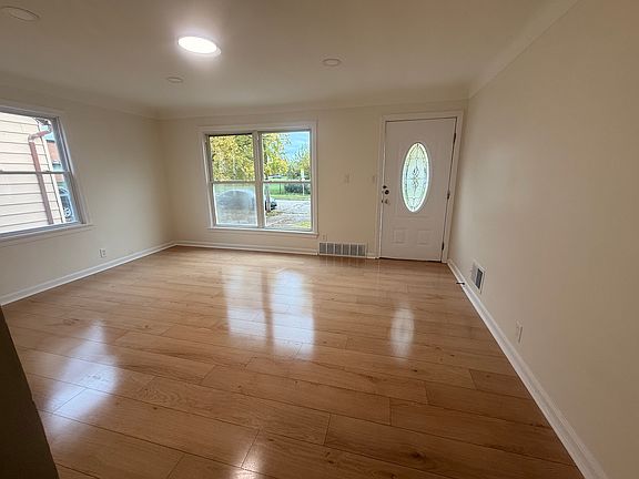 2nd image of 13602 Terminal Ave