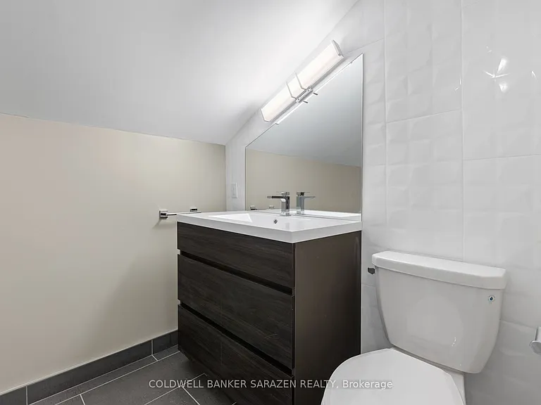 447 Green Ave #1 — Photo 29