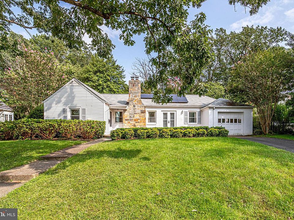 1st image of 3915 Rose Ln