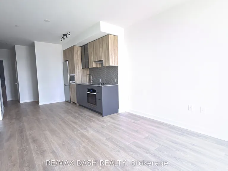 1037 The Queensway #215 — Photo 15